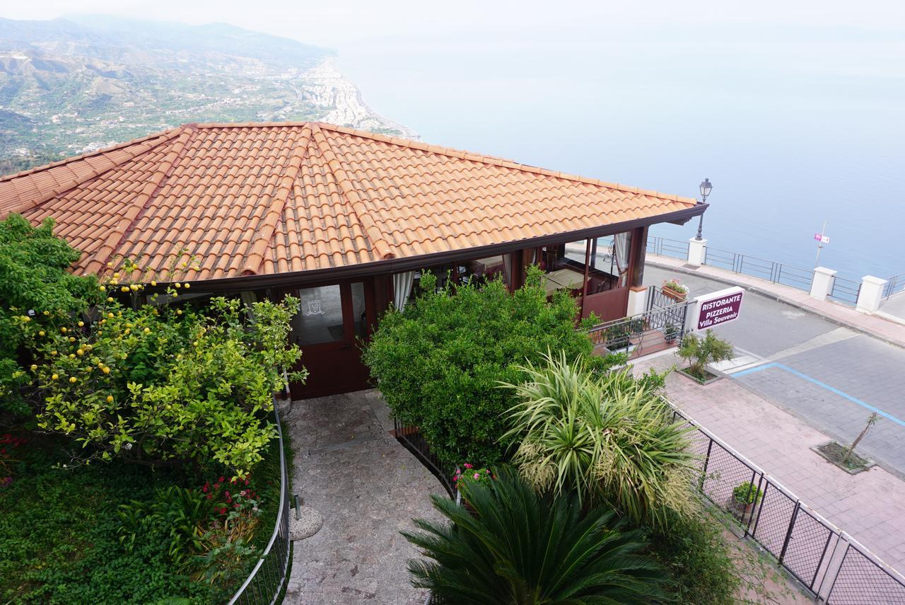 Hotel Villa Souvenir Forza d'Agro Exterior photo
