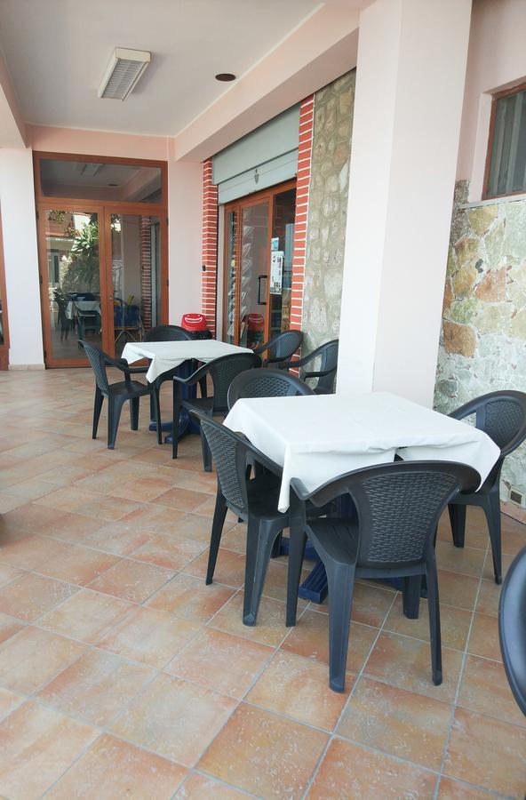 Hotel Villa Souvenir Forza d'Agro Exterior photo